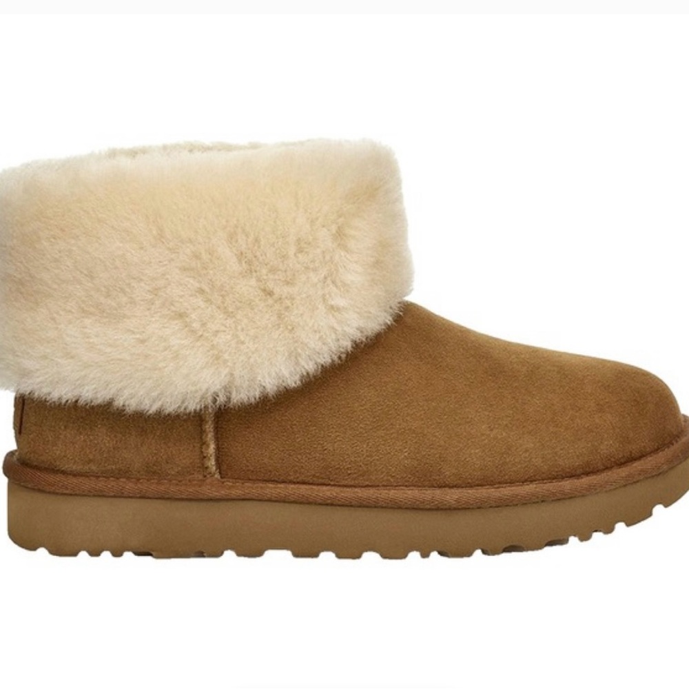 UGG Mini Fluff Boot